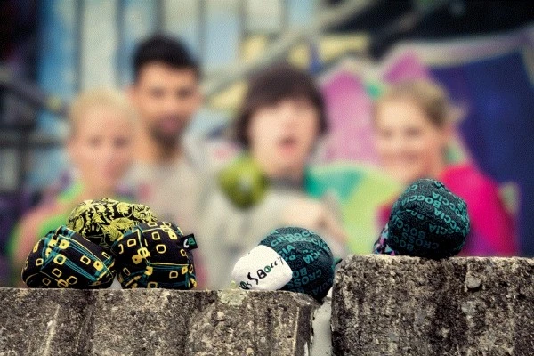 Crossboccia-Familiy-Pack Pro 4x3 Spielbälle, 1 Zielball, Set Für 4 Spieler – Bild 3