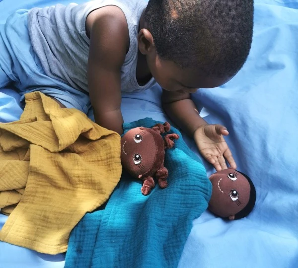 Little Ashé Kuscheltuch Akwa – Bild 3